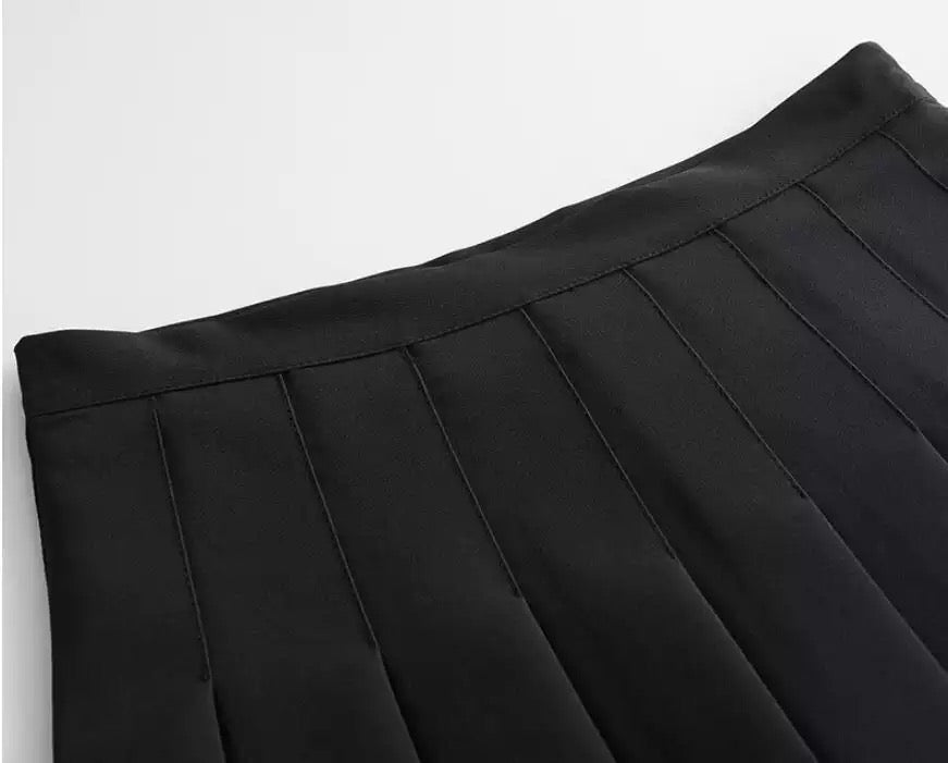 2019 - Women's Pleated Mini Skirt
